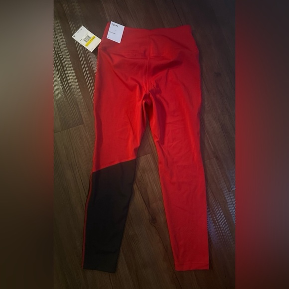 Women’s Nike Dri Fit San Francisco 49rs Leggings. NWT. Size Small Sold out $Firm - Picture 5 of 11
